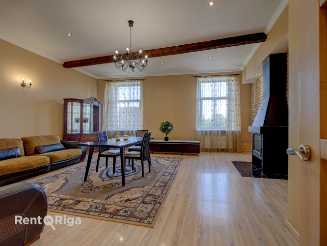 Sludinājumi. Pārdod dzīvokli Rīgas aktīvajā centrā pie Dailes teātra.  Piedāvājumā plašs, gaišs un funkcionāls Cena: 289000 EUR Foto #2