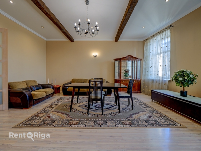 Sludinājumi. Pārdod dzīvokli Rīgas aktīvajā centrā pie Dailes teātra.  Piedāvājumā plašs, gaišs un funkcionāls Cena: 289000 EUR Foto #3