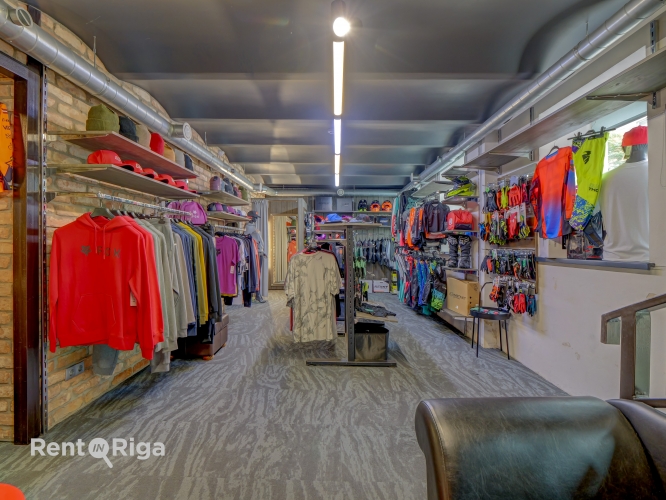 Объявление. Продаются стильные, капитально реконструированные помещения на ул. А. Чака.  + Земля в Цена: 90000 EUR Foto #3