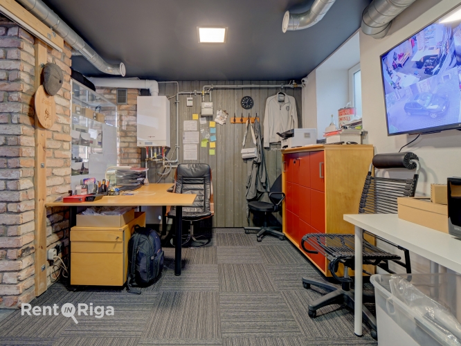 Объявление. Продаются стильные, капитально реконструированные помещения на ул. А. Чака.  + Земля в Цена: 90000 EUR Foto #4