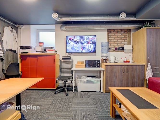 Sludinājumi. Iltermiņa nomai piedāvā stilīgas, kapitāli rekonstruētas telpas A. Čaka ielā.  + Piemērotas Cena: 520 EUR/mēn Foto #6