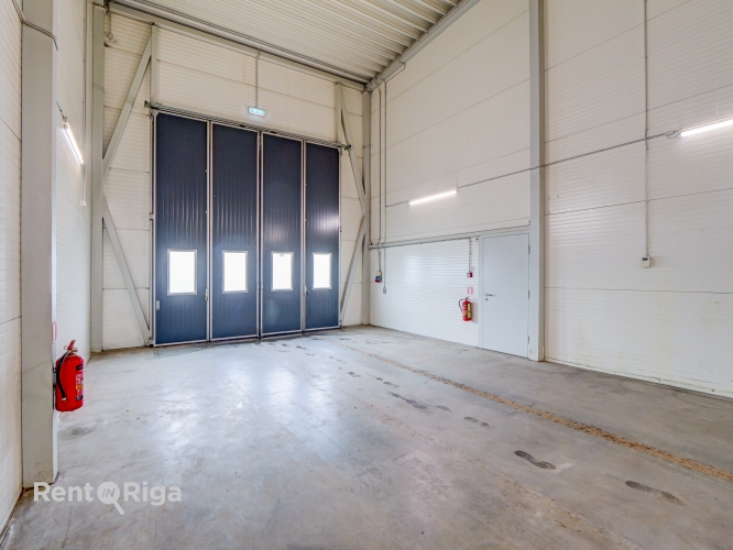 Sludinājumi. Mūsdienīgas telpas ar paceļamajiem vārtiem telpu abās puses.  + Griestu augstum 7m, gāzes pūtēji; + Cena: 1235 EUR/mēn Foto #7