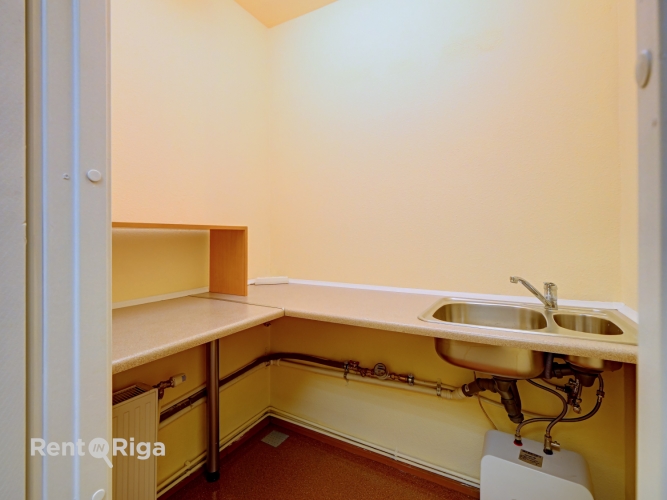 Sludinājumi. Tirdzniecības telpas nomai Purvciemā, Deglavas ielā 52  Platība: 51 m  Telpu plānojums: + Cena: 765 EUR/mēn Foto #9