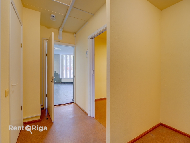 Sludinājumi. Tirdzniecības telpas nomai Purvciemā, Deglavas ielā 52  Platība: 51 m  Telpu plānojums: + Cena: 765 EUR/mēn Foto #6