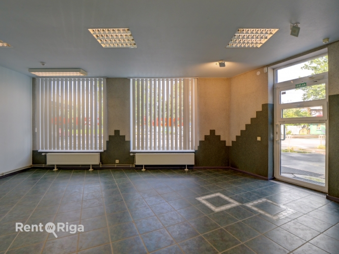 Sludinājumi. Tirdzniecības telpas nomai Purvciemā, Deglavas ielā 52  Platība: 51 m  Telpu plānojums: + Cena: 765 EUR/mēn Foto #3