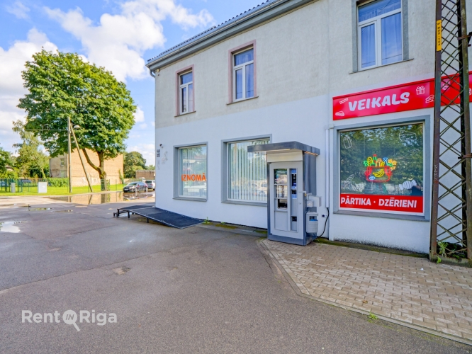 Sludinājumi. Tirdzniecības telpas nomai Purvciemā, Deglavas ielā 52  Platība: 51 m  Telpu plānojums: + Cena: 765 EUR/mēn Foto #1