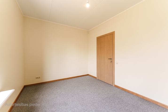 Объявление. Продаётся помещение, подходящее под офис, в новом здании на пересечении улиц Баускас и Вея. Цена: 119995 EUR Foto #7