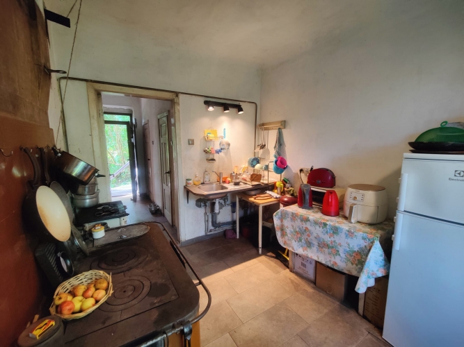 Объявление. Divstāvu ēka Mūsas upes krastā ar gleznainu ainavu.  Pirmajā stāvā atrodas 2 guļamistabas, virtuve, Цена: 95000 EUR Foto #8