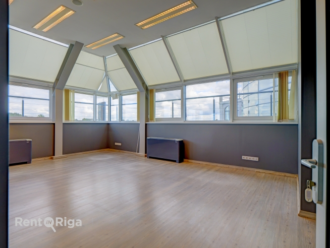 Объявление. Аренда офиса класса B с панорамным видом на Даугаву  ул.Мукусалаc.  Аренда современного офисного Цена: 4050 EUR/мес. Foto #5