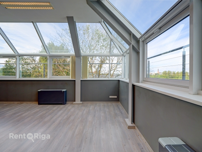 Объявление. Аренда офиса класса B с панорамным видом на Даугаву  ул.Мукусалаc.  Аренда современного офисного Цена: 4050 EUR/мес. Foto #6