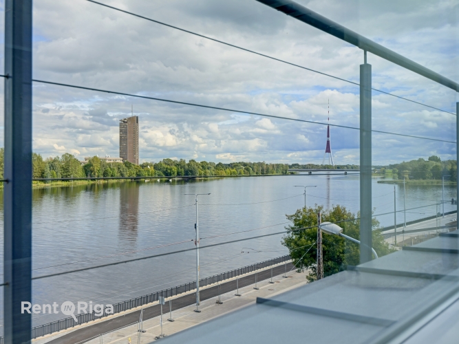 Объявление. Аренда офиса класса B с панорамным видом на Даугаву  ул.Мукусалаc.  Аренда современного офисного Цена: 4050 EUR/мес. Foto #1