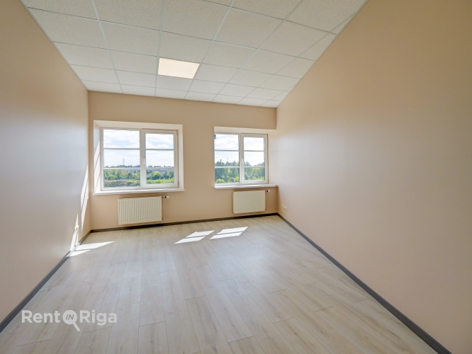 Sludinājumi. Neliels birojs nomai Brasas tilta rajonā, Tēraudlietuves ielā 22.  Piedāvājam 20 m biroja telpas Cena: 160 EUR/mēn Foto #2