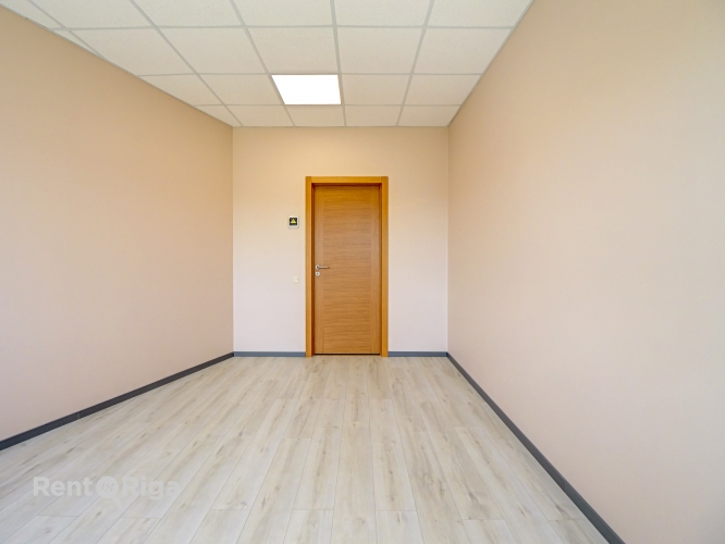 Sludinājumi. Neliels birojs nomai Brasas tilta rajonā, Tēraudlietuves ielā 22.  Piedāvājam 20 m biroja telpas Cena: 160 EUR/mēn Foto #3