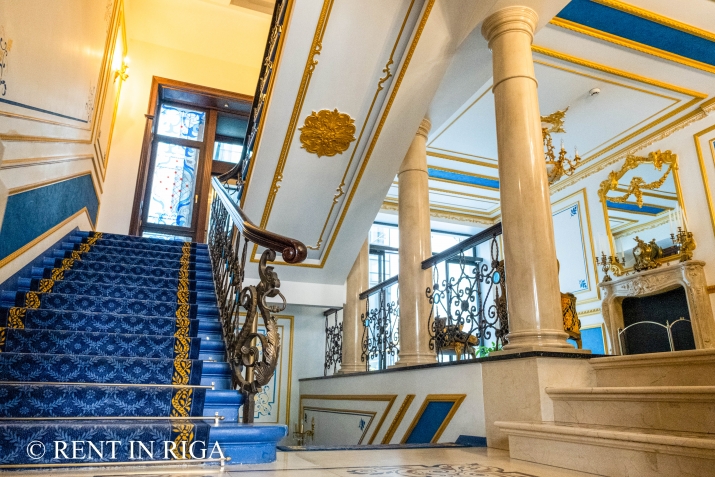 Sludinājumi. Izīrē plašu un prestižu dzīvokli namā \'Aleksandra\' - Ausekļa ielā 4!  Dzīvokļa kopējā platība ir Cena: 2200 EUR/mēn Foto #4