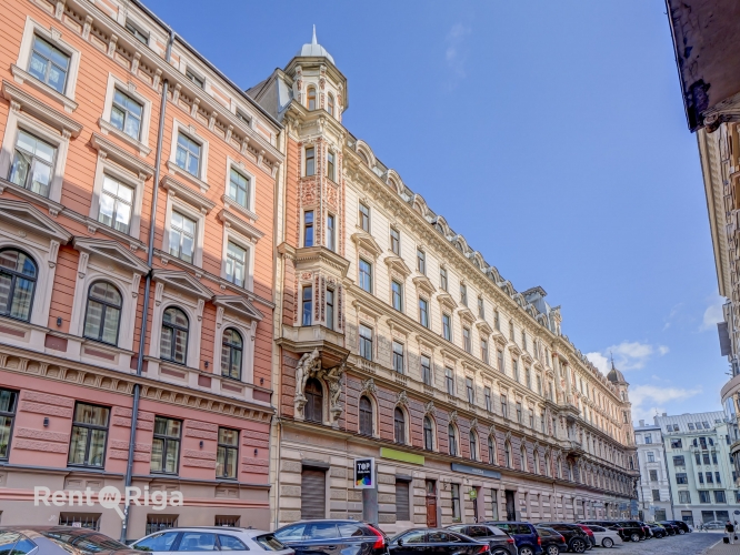 Sludinājumi. Iegādei pieejams divistabu dzīvoklis vēsturiskā ēka pašā centrā.  Šī ir lieliska investīcijai Cena: 65250 EUR Foto #8