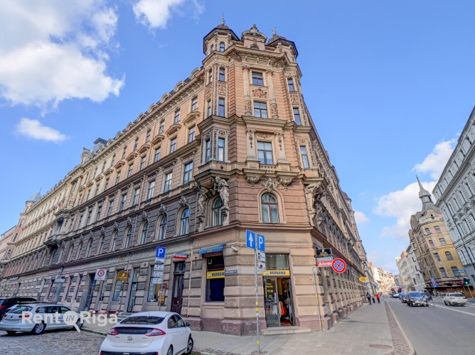 Sludinājumi. Iegādei pieejams divistabu dzīvoklis vēsturiskā ēka pašā centrā.  Šī ir lieliska investīcijai Cena: 77000 EUR Foto #8