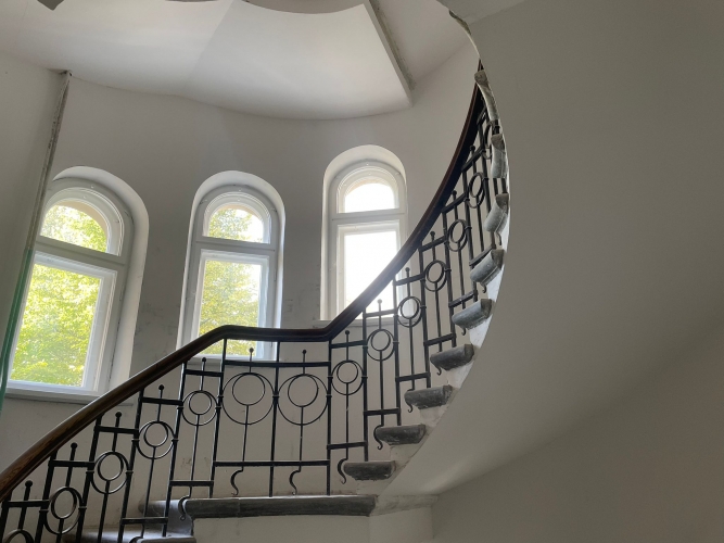 Sludinājumi. Tiek pārdots elegants dzīvoklis pilnībā renovētā vēsturiskā ēkā. Dzīvoklis pārdodas ar kvalitatīvu Cena: 102050 EUR Foto #5