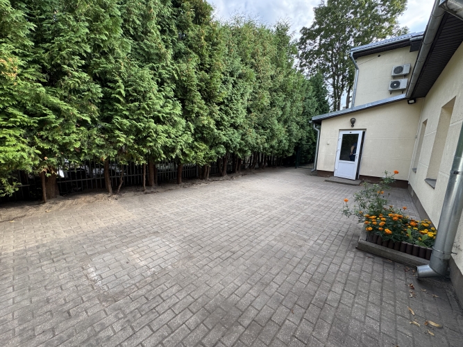 Sludinājumi. Pārdod biroja telpas Āgenskalnā.  Telpas izvietotas biroja ēkas 1. stāvā; Telpu grupas platība 160 Cena: 200000 EUR Foto #3