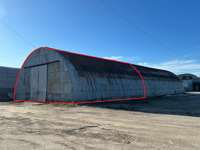 Sludinājumi. Noliktavas telpas Rumubulā.  + Pusapaļais angārs 612 m2; + 1. stāvs; + 2 divviru vārti 4.2x3m; + Cena: 2448 EUR/mēn Foto #1