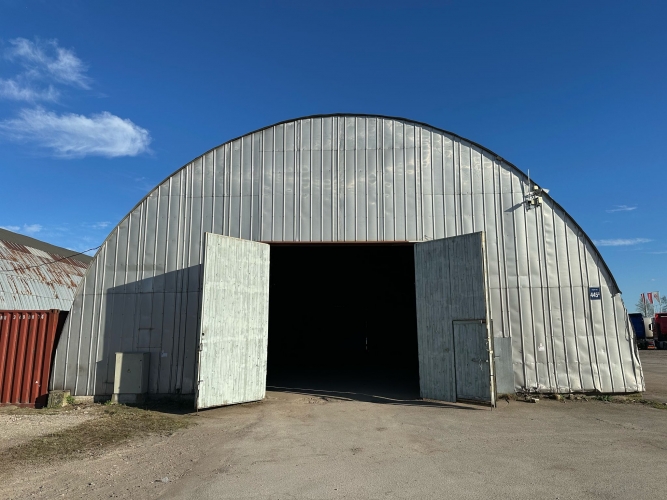 Sludinājumi. Noliktavas telpas Rumubulā.  + Puse pusapaļais angārs 225 m2; + 1. stāvs; + Vārti 4.2x3m; + Cena: 900 EUR/mēn Foto #6