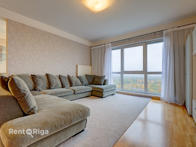 Sludinājumi. Dzīvoklis, kura skats pa logiem nosaka tā unikālo vērtību!   Gaišs un plašs dzīvoklis Panorama Cena: 351000 EUR Foto #2