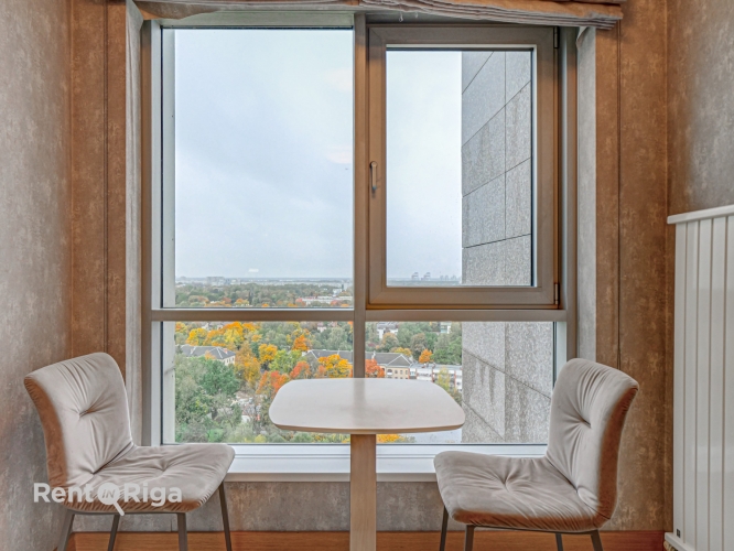 Sludinājumi. Dzīvoklis, kura skats pa logiem nosaka tā unikālo vērtību!   Gaišs un plašs dzīvoklis Panorama Cena: 351000 EUR Foto #4