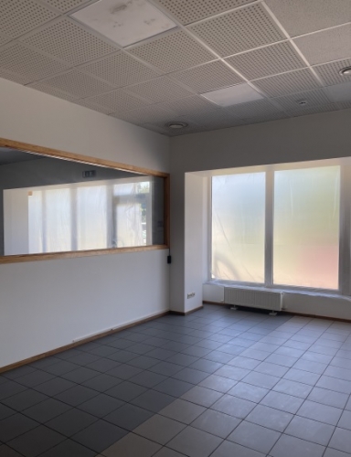 Объявление. Nomai tiek piedāvātas tirdzniecības telpas Juglā ar kopējo platību 160 m2. Atvērta tipa plānojums. Цена: 1280 EUR/мес. Foto #3