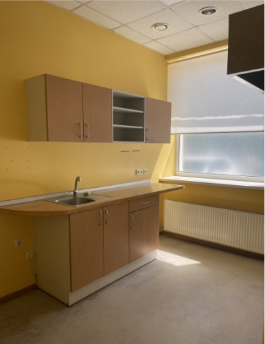 Объявление. Nomai tiek piedāvātas tirdzniecības telpas Juglā ar kopējo platību 160 m2. Atvērta tipa plānojums. Цена: 1280 EUR/мес. Foto #5