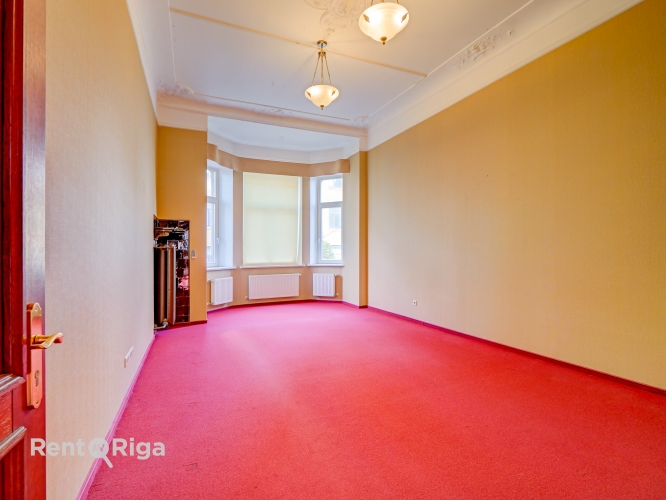 Sludinājumi. Izīrē Biroja telpas renovētā ēkā Rīgas centrā, Kr. Valdemāra ielā 20.  Piedāvājam biroja telpas Cena: 2490 EUR/mēn Foto #6