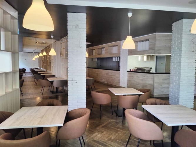 Sludinājumi. Unikālas un greznas restorāna telpas Rīgas sirdī!   Ideāla atrašanās vieta  elegantajā Vērmanes Cena: 15000 EUR/mēn Foto #7