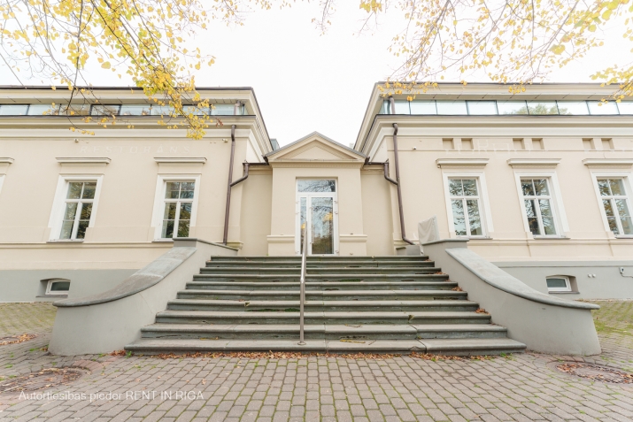 Sludinājumi. Unikālas un greznas restorāna telpas Rīgas sirdī!   Ideāla atrašanās vieta  elegantajā Vērmanes Cena: 10000 EUR/mēn Foto #2