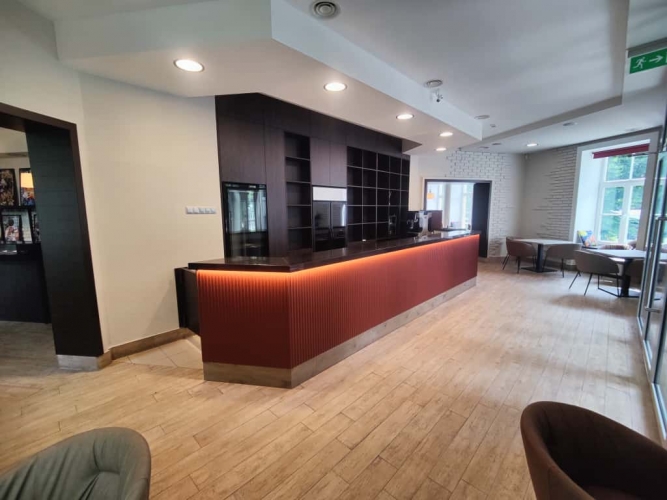 Sludinājumi. Unikālas un greznas restorāna telpas Rīgas sirdī!   Ideāla atrašanās vieta  elegantajā Vērmanes Cena: 10000 EUR/mēn Foto #8