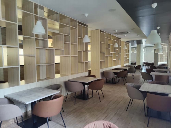 Sludinājumi. Unikālas un greznas restorāna telpas Rīgas sirdī!   Ideāla atrašanās vieta  elegantajā Vērmanes Cena: 10000 EUR/mēn Foto #9