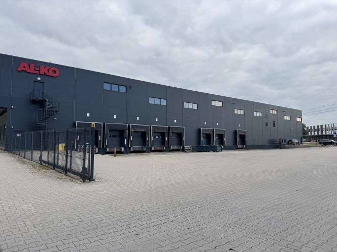 Sludinājumi. A klases noliktavas telpas Ulmaņa gatvē, pie RIX. Telpas pieejamas no 01.2026.  + 1. stāvs; + Cena: 4609 EUR/mēn Foto #4