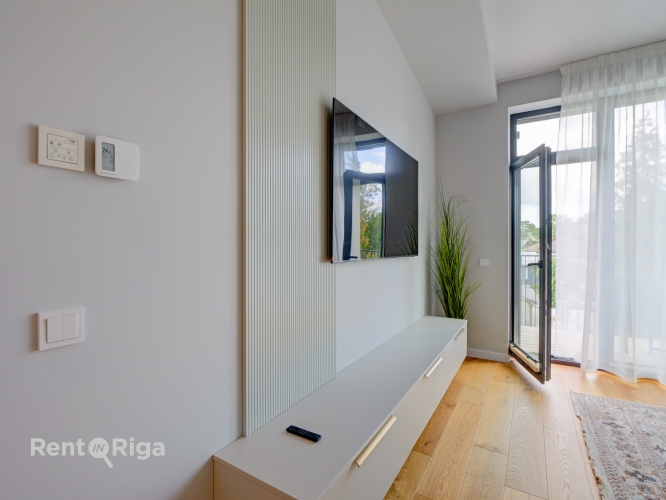 Sludinājumi. Ekskluzīvs jaunā projekta dzīvoklis ar balkonu, garderobi un privātu autostāvvietu.  No septembra Cena: 1100 EUR/mēn Foto #9