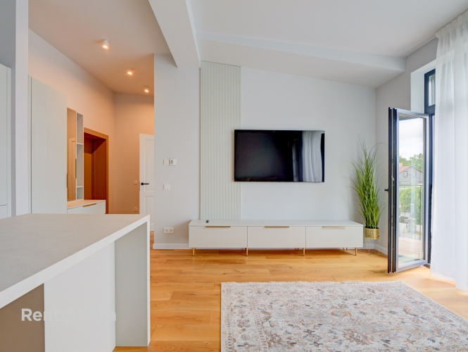 Sludinājumi. Ekskluzīvs jaunā projekta dzīvoklis ar balkonu, garderobi un privātu autostāvvietu.  No septembra Cena: 1100 EUR/mēn Foto #8