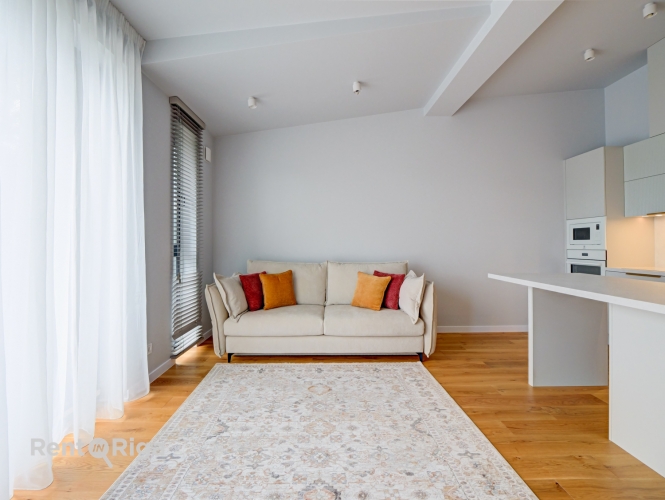 Sludinājumi. Ekskluzīvs jaunā projekta dzīvoklis ar balkonu, garderobi un privātu autostāvvietu.  No septembra Cena: 1100 EUR/mēn Foto #2