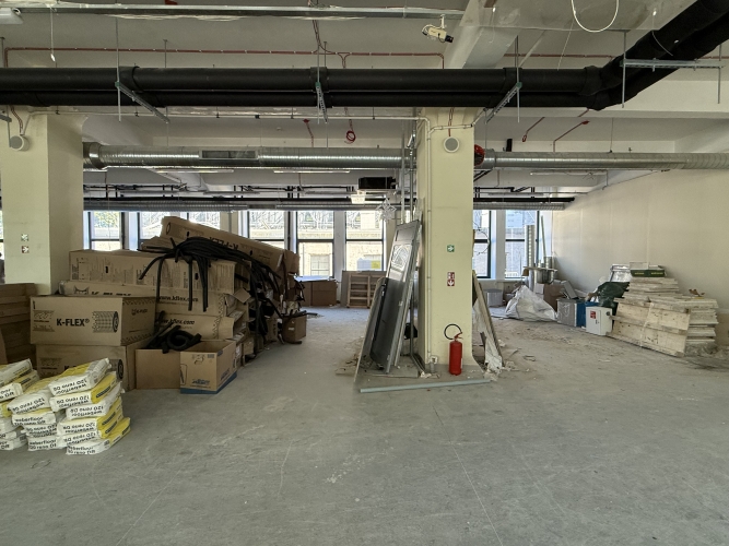 Sludinājumi. Izīrē modernas biroja telpas Mūkusalas Biznesa Centrā  Piedāvājam plašas un mūsdienīgas biroja Cena: 5600 EUR/mēn Foto #5