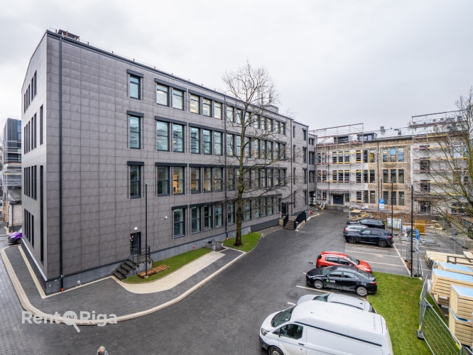 Sludinājumi. Izīrē modernas biroja telpas Mūkusalas Biznesa Centrā  Piedāvājam plašas un mūsdienīgas biroja Cena: 5600 EUR/mēn Foto #8