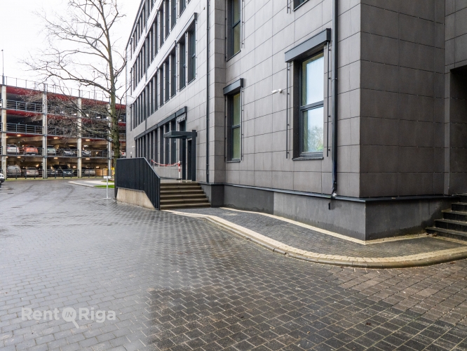 Sludinājumi. Izīrē modernas biroja telpas Mūkusalas Biznesa Centrā  Piedāvājam plašas un mūsdienīgas biroja Cena: 5600 EUR/mēn Foto #7