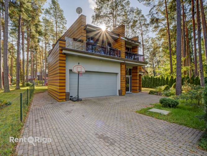 Объявление. Продаётся красивый двухэтажный частный дом у моря.  Эксклюзивная возможность приобрести дом в Цена: 349000 EUR Foto #4