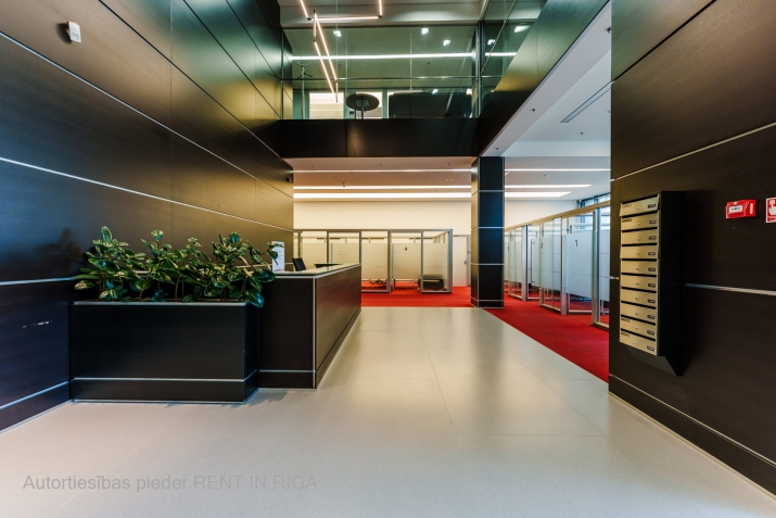 Sludinājumi. Telpas pie galvenās ieejas  elastīgs risinājums jūsu biznesam!  + 1. stāvs, tieši pie galvenās Cena: 2200 EUR/mēn Foto #8