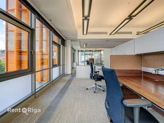 Объявление. Престижный, сразу доступный, полностью меблированный офис в одном из самых заметных офисных Цена: 4242 EUR/мес. Foto #4