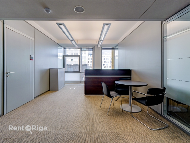 Объявление. Престижный, сразу доступный, полностью меблированный офис в одном из самых заметных офисных Цена: 4242 EUR/мес. Foto #6