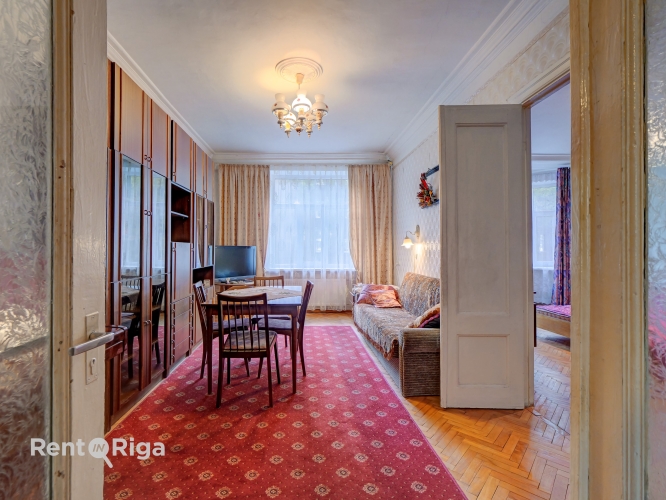 Sludinājumi. Pārdod 4 istabu dzīvokli Rīgas centrā!  Telpas ir apvītas ar gaismu un vērību, ar augstiem Cena: 146500 EUR Foto #9