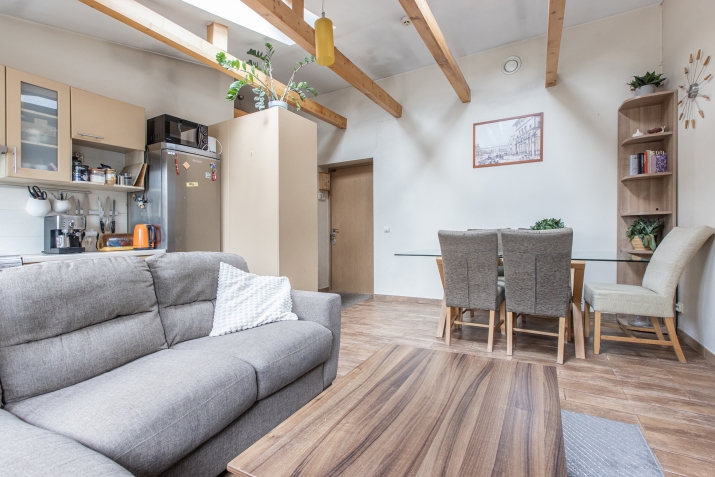 Sludinājumi. Pārdod gaišu un mājīgu 3 istabu dzīvokli Āgenskalnā!  Īpašs un reti pieejams - plašs 3 istabu Cena: 109400 EUR Foto #5