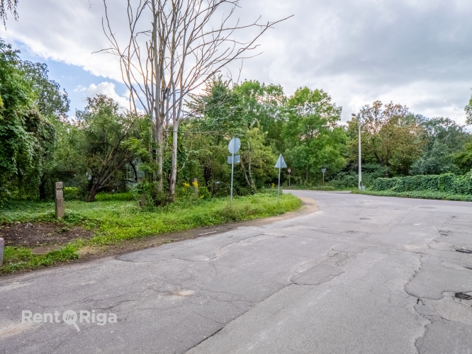 Sludinājumi. Pārdošanā zemes gabals Ķīpsalā!   Ķīpsala ir viena no prestižākajām Rīgas apkaimēm  zaļa un klusa Cena: 127000 EUR Foto #7