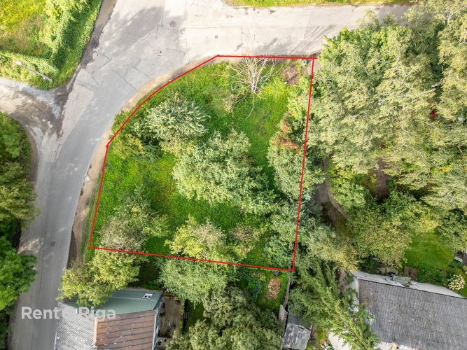 Sludinājumi. Pārdošanā zemes gabals Ķīpsalā!   Ķīpsala ir viena no prestižākajām Rīgas apkaimēm  zaļa un klusa Cena: 127000 EUR Foto #2