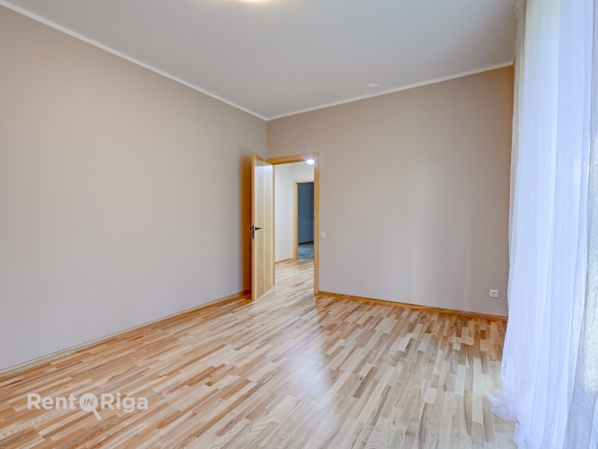 Sludinājumi. Izīrē jaunu, kvalitatīvi būvētu māju Ķekavā  klusā, meža ieskautā vietā ar visām pilsētas Cena: 1650 EUR/mēn Foto #9