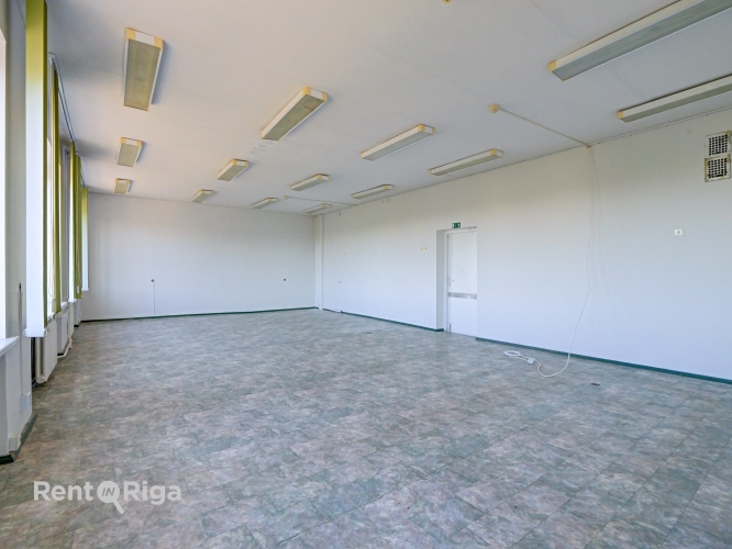 Sludinājumi. Birojs ar panorāmas skatu uz Dailes teātra skvēru.  Birojs sastāv no vienas lielas telpas 64 kvm Cena: 450 EUR/mēn Foto #5